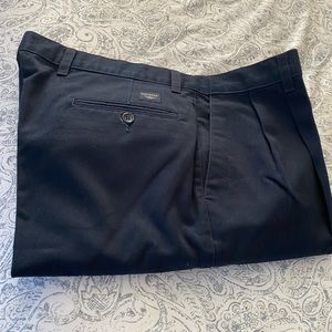 Dockers men’s pleated pants blue W36 L30 Dark Navy Blue In excellent condition